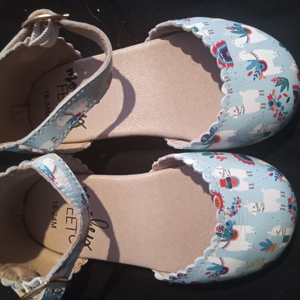 Monkey Feet Llama Flats